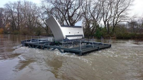 Hydrolienne relevée en position de maintenance